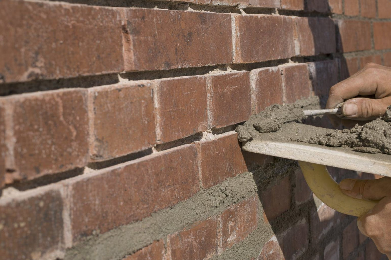 Brick pointing